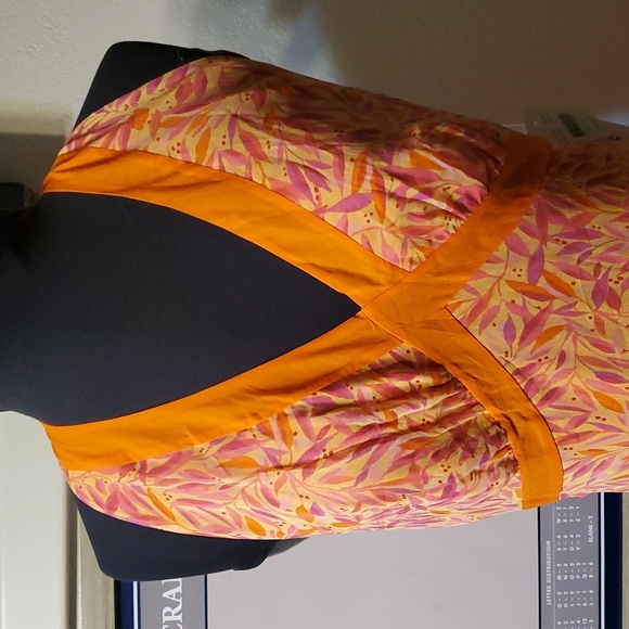 Silk Halter Dress; sz 8 - Picture 2 of 15